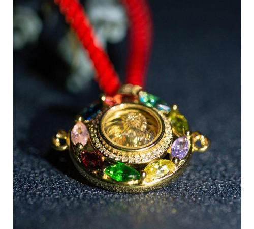 Браслет турмаліновий для здоров'я Вітряний млин із червоної нитки символ удачі