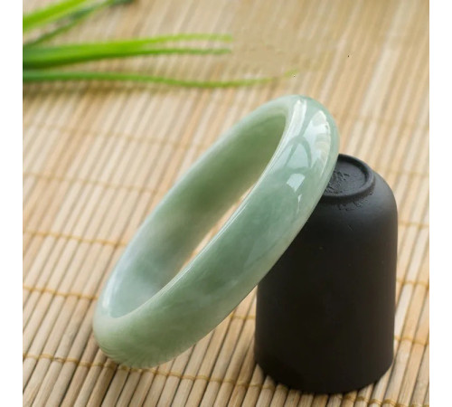 Браслет зі справжнього нефриту світло-зелений для великих грошей 18-й розмір