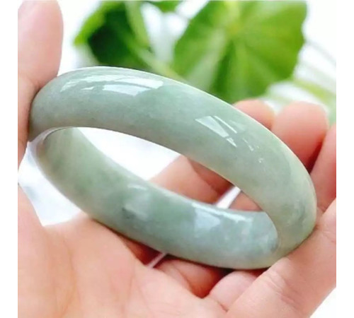 Браслет зі справжнього нефриту світло-зелений для великих грошей 18-й розмір