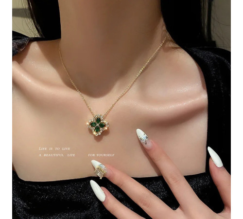 Золота підвіска з Чотирилистним зеленим Клевером із турмаліном і фіанітами для удачі