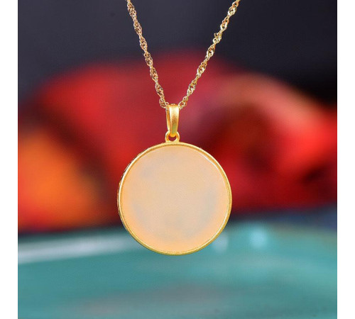 Золота підвіска Півонія з Нефритом для підтримки проєктів або зібрати засоби на будь-яку справу