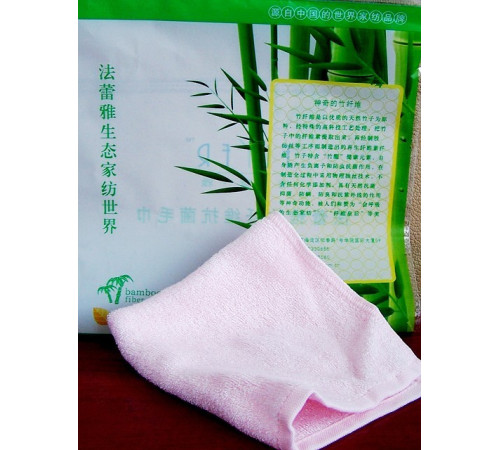 Серветка з бамбука та турмаліну для обличчя й тіла