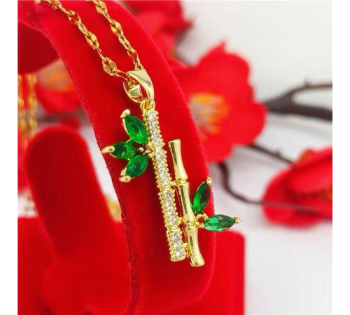 Золота підвіска Бамбук із зеленим смарагдом і фіанітами для довголіття, процвітання та удачу росту