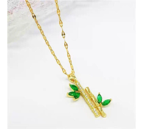 Золота підвіска Бамбук із зеленим смарагдом і фіанітами для довголіття, процвітання та удачу росту