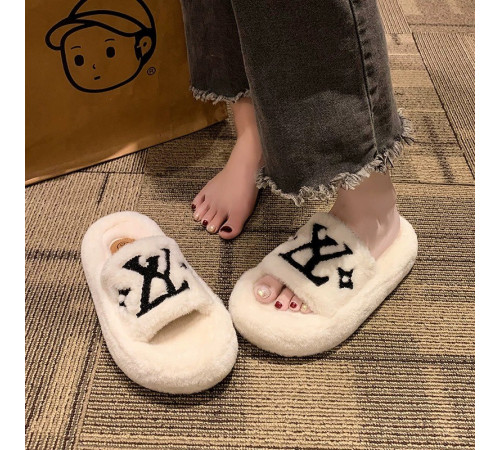 Жіночі Брендові капці Louis Vuitton Пухнасті з Чотирилистим Клевером для удачі білі 40 розмір