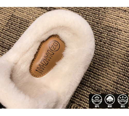 Жіночі Брендові капці Louis Vuitton Пухнасті з Чотирилистим Клевером для удачі білі 40 розмір