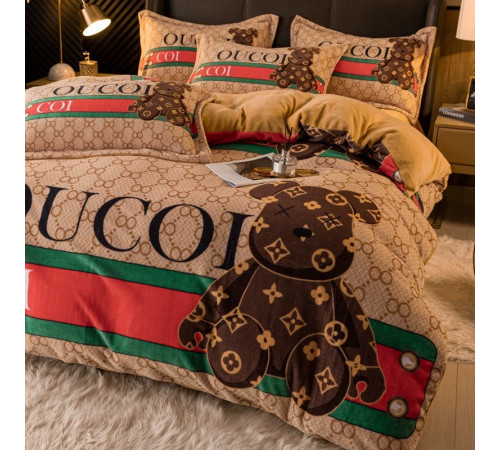 Турмалінова молочна постільна білизна з кораловою ниткою з чотирилистним конюшином для удачі Тепле