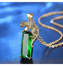 Золота підвіска Леопард із Зеленим Турмаліном для королівської влади амулетом