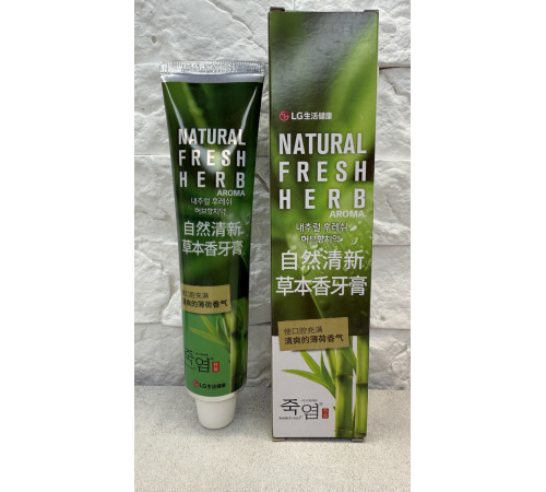 Натуральна Бамбукова Зубна паста з ароматом м'яти, трав і бамбуковою сіллю стійкий аромат на зубах і губах