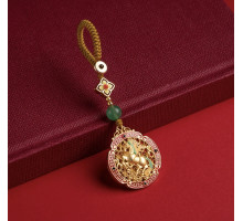 Малайзійський Брелок Кінь Перемоги з авантюрином і чотирилистним конюшином для удачі, щастя, довголіття, успіху та процвітання