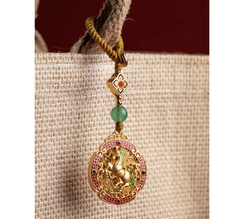 Малайзійський Брелок Кінь Перемоги з авантюрином і чотирилистним конюшином для удачі, щастя, довголіття, успіху та процвітання